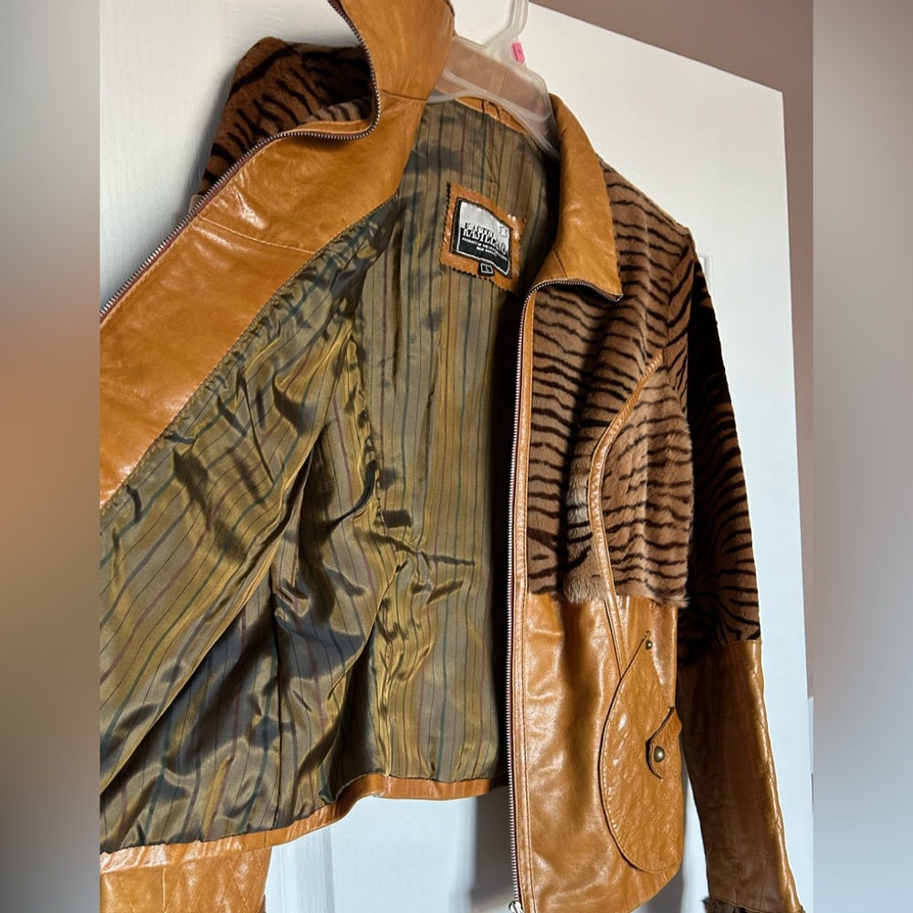 Tiger Print Zip Up Coat with leather insert. - Picture 4 of 7